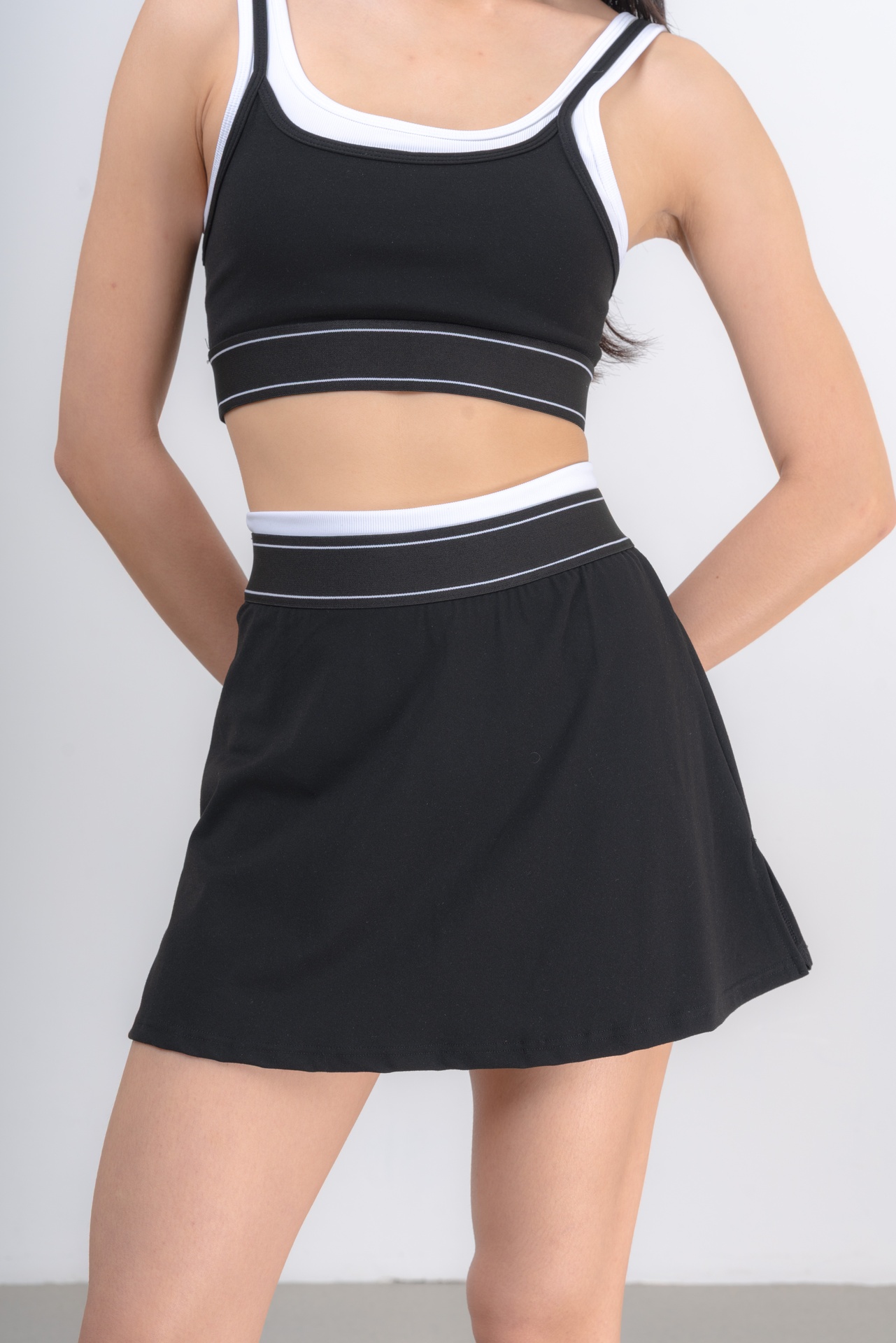 [33P01-0002-BBE] Kayla Skort